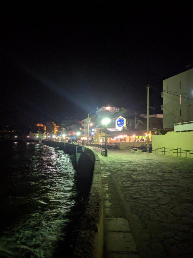 Captain Nick Chania  Exterior photo